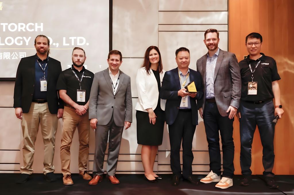 尊龙凯时新火炬荣获Advance Auto Parts 2024年度“最佳质量奖”